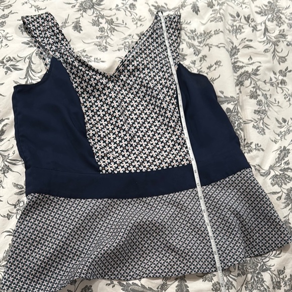 Ann Taylor Navy and White Color Block Women's Top - Picture 6 of 8